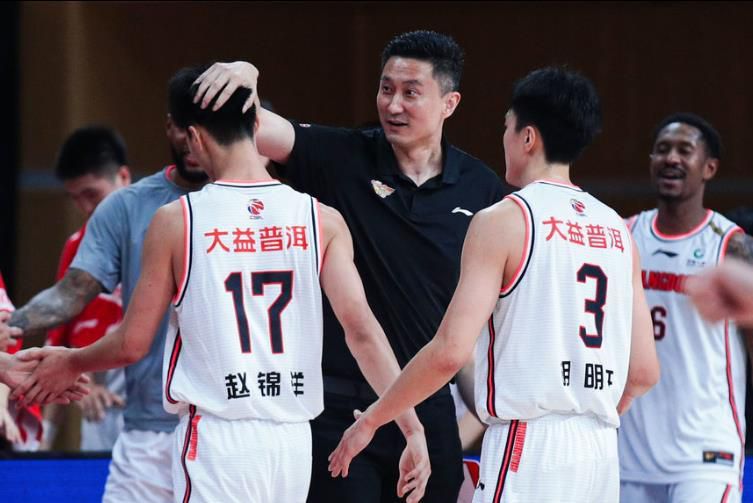 亚洲人成伊人成综合网久久